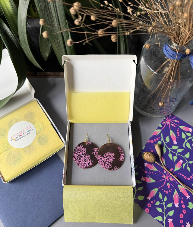 Ohrringe groß aus Rindsleder Siebdruck rosa (inkl. Geschenkbox)