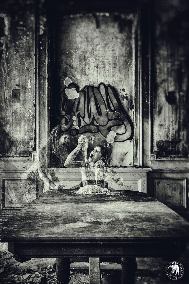 "Faim de toi , dégout de moi" Tirage Fine Art sur Alu-Dibond 30x45cm