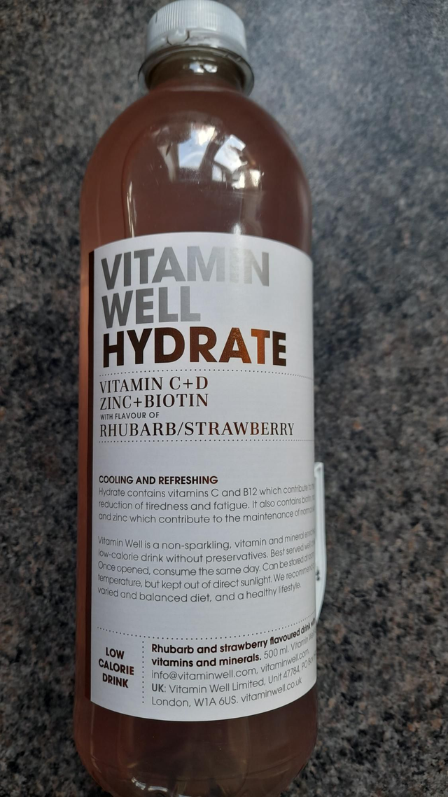Rhubard/Strawberry Vitamin Well drink