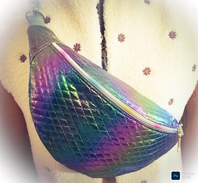 sac banane graphique arc en ciel