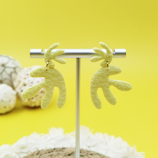 Boucles d&#039;oreilles &quot;Phycéa&quot; Jaune pastel