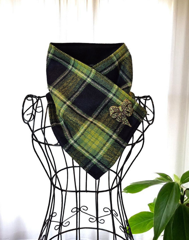Green Plaid Cozy Wrap 