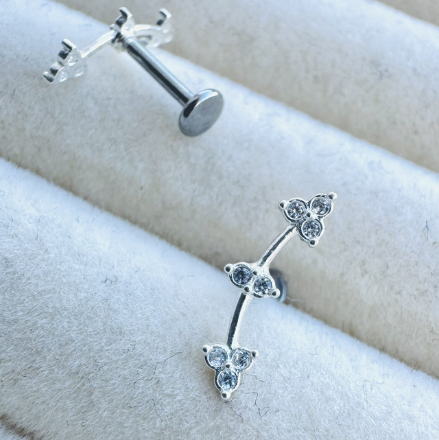 PIERCING UVINHAS EAR CUFF