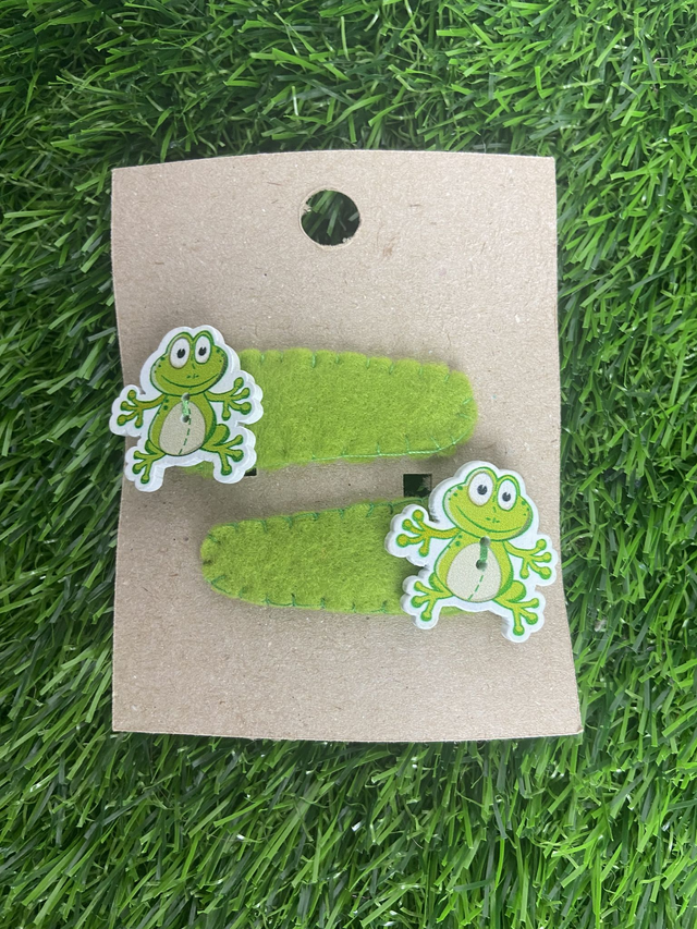 Hair clips - Frogs.