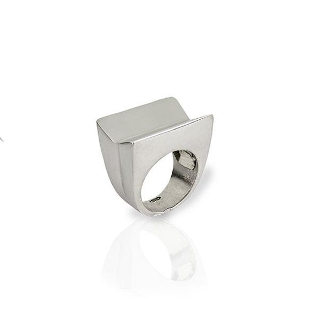 Anello rettangolare retrò
