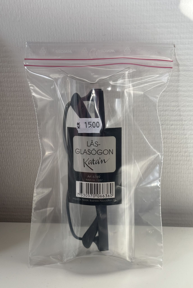 Katan läsglasögon.   1,0