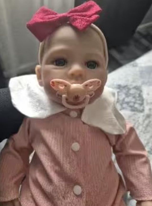 Realistische baby pop levensecht Meadow roze (49cm) Nieuw. 