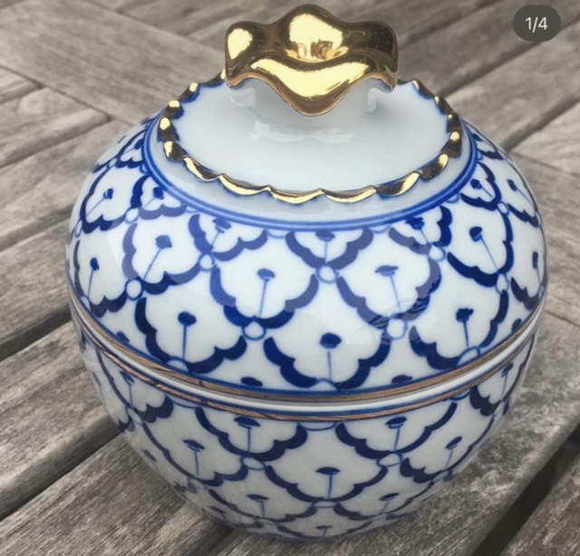 Blue and white pots with lids