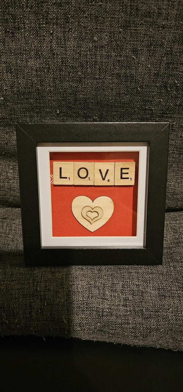 Red love box frame 