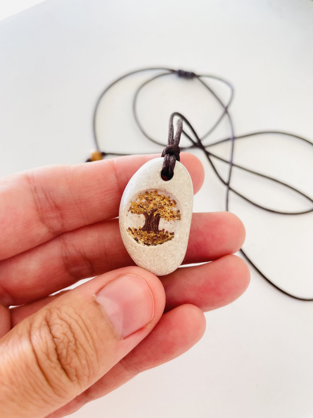 Colar Árvore Escondida