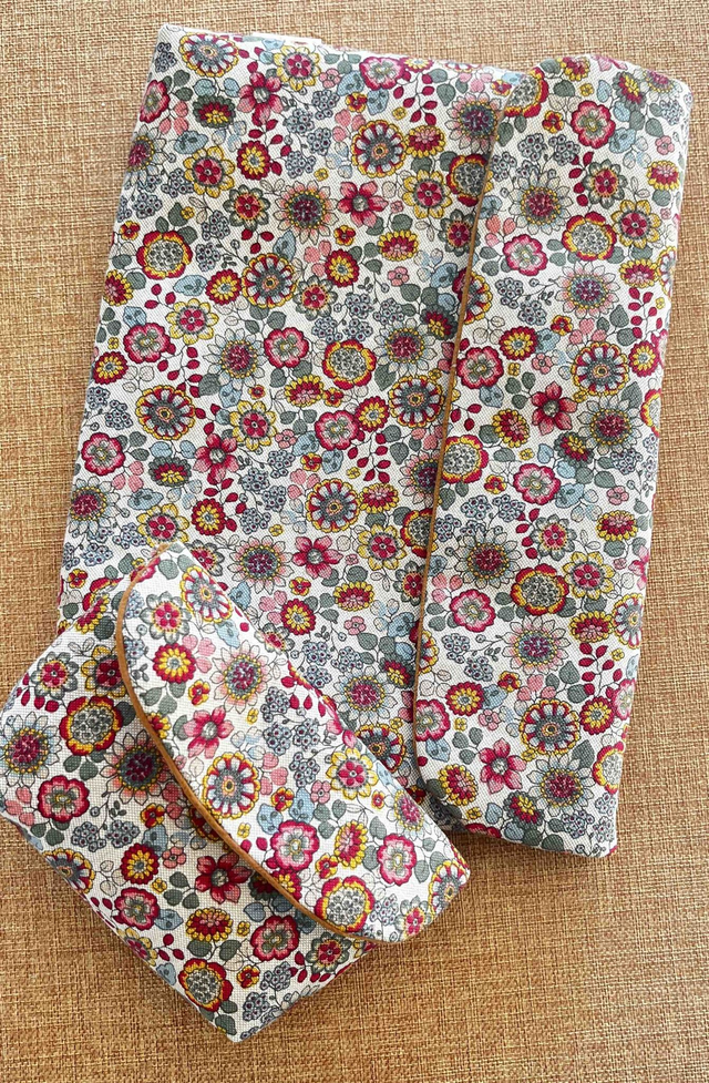 Laptophülle und Ladetasche – große Blüten - natur/pink