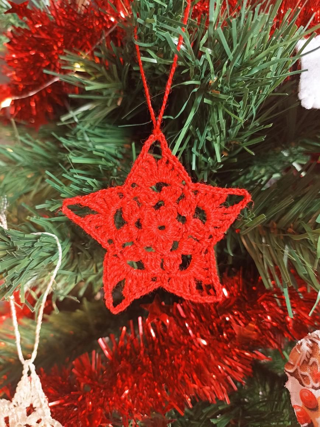 Etoile au crochet - rouge