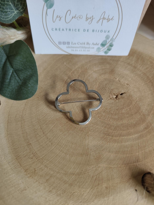 BROCHE TREFLE ACIER INOXY ARGENT 0000924