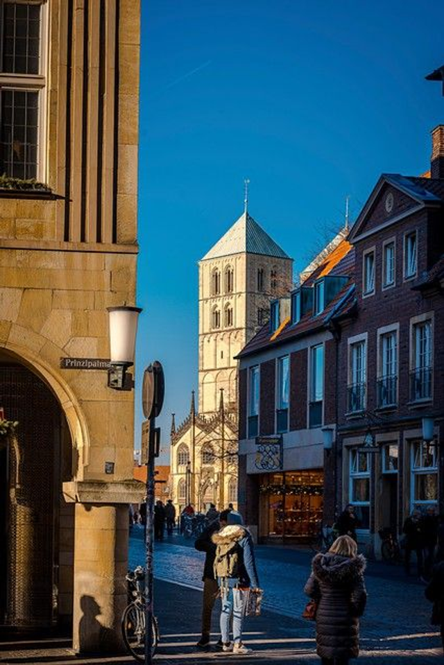 Straßenszene am Dom