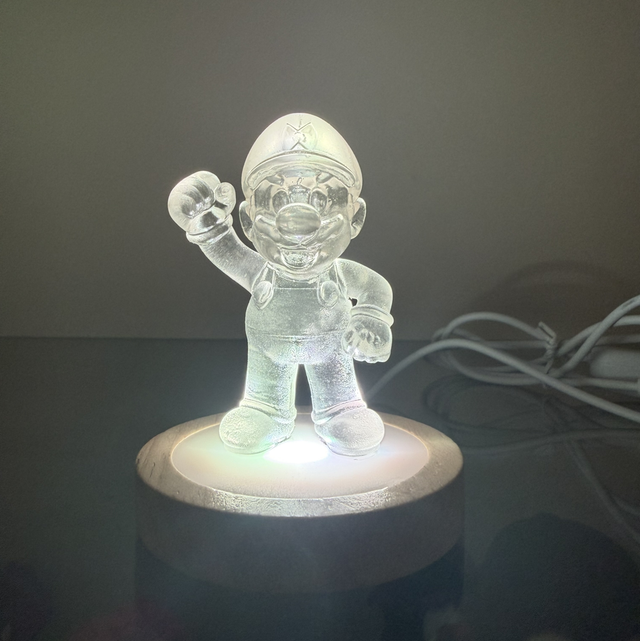 Fanart in resina trasparente con base luminosa