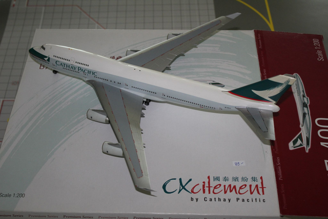 Cathay Pacific B747-400 (B-HUI), 1:200, Herpa