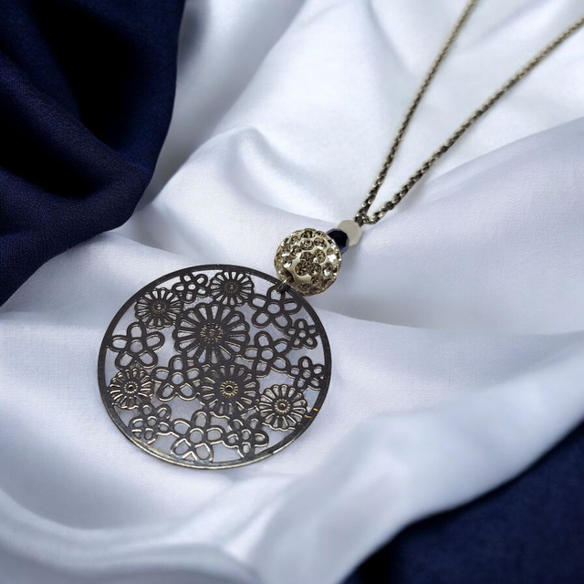 Collier acier inoxydable et cristal bleu foncé