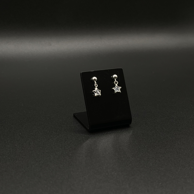 Brinco infantil estrela de zircônia 