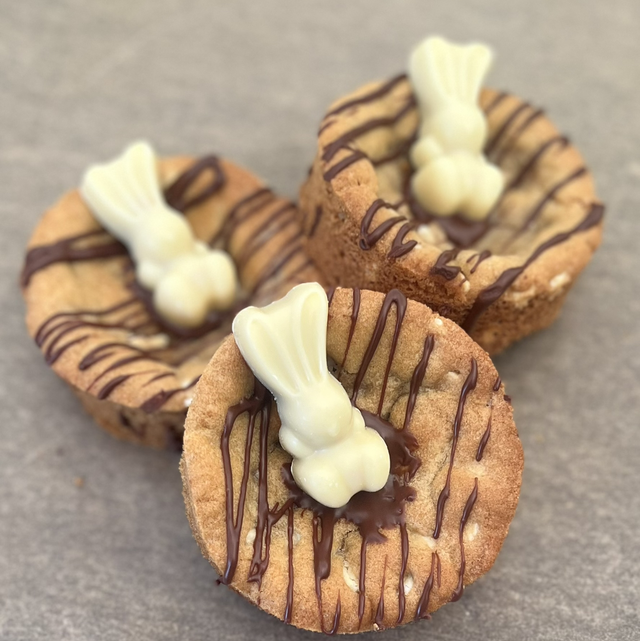 White Maltesers Bunny Deep Dish Cookie 