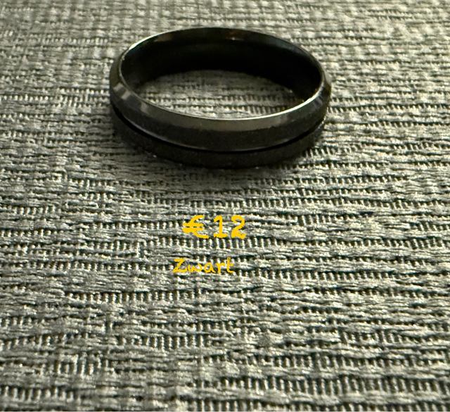 Ring zwart