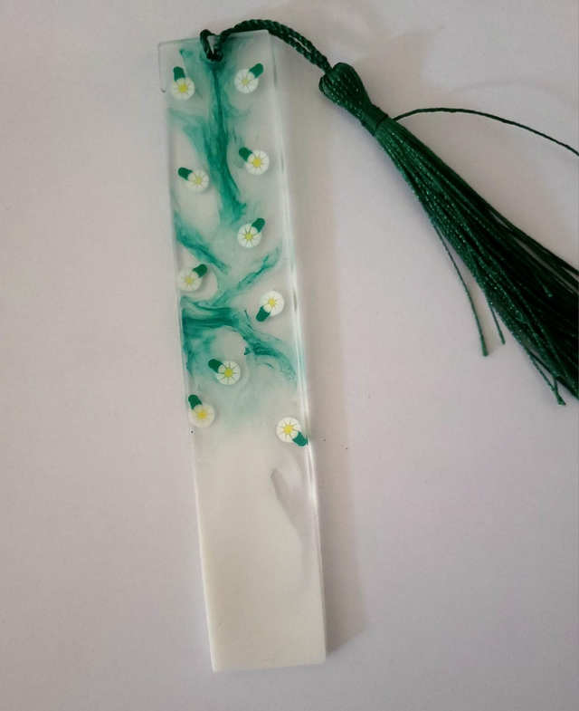 Marque page / bague de lecture vert et blanc 