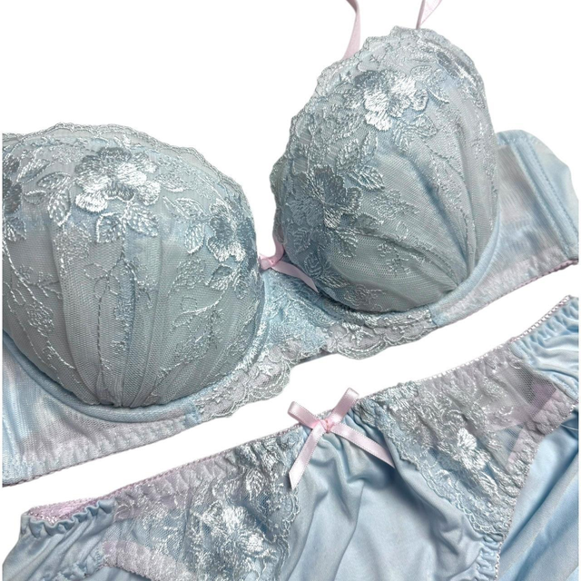 blue floral japanese bra and underwear set UK 36C