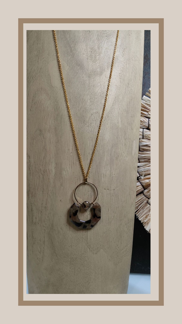 Collier léopard ennéagone