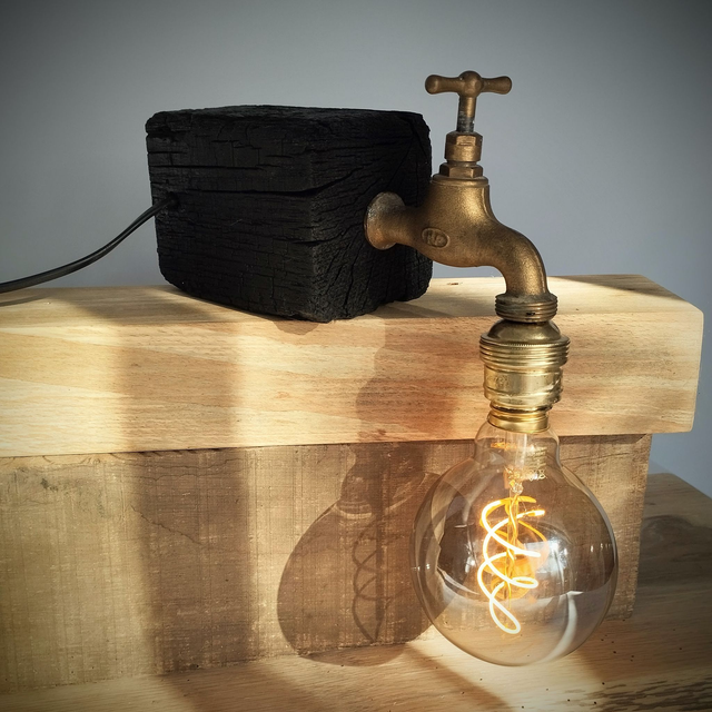 Les Curieuses. Art 9