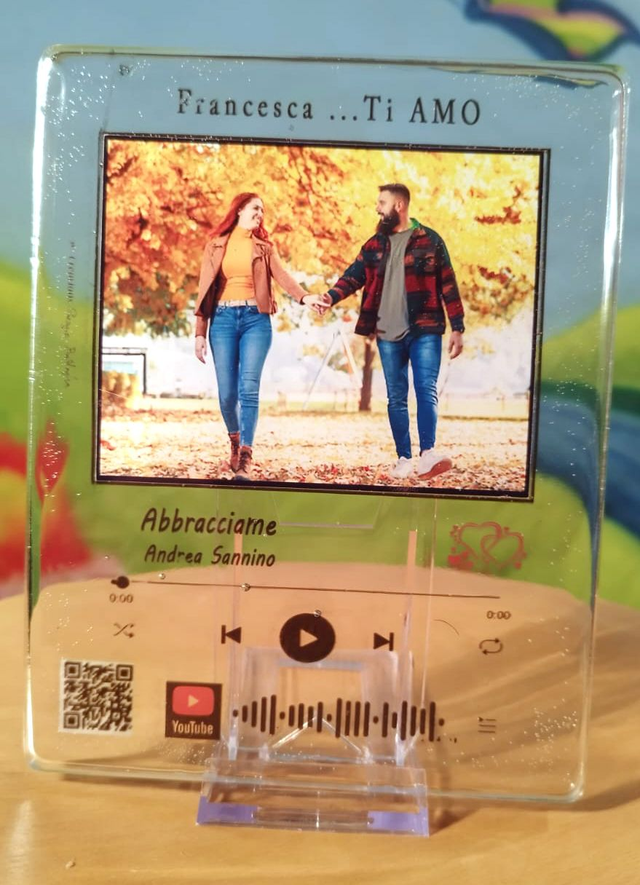 CORNICE MUSICALE IN CRISTALLO CHIMICO (RESINA) COMPLETAMENTE PERSONALIZZABILE CM 15X20