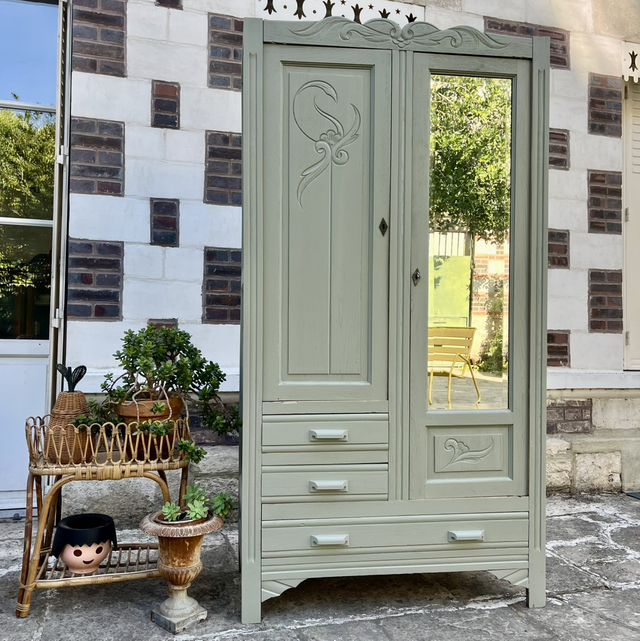 Armoire art déco en chêne massif 
