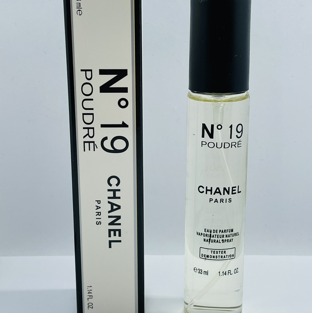 CHANEL No.19 Poudre