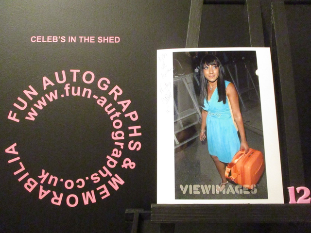 Nicky Maxwell Authentic Autographed 6x4.5 Photograph (12)