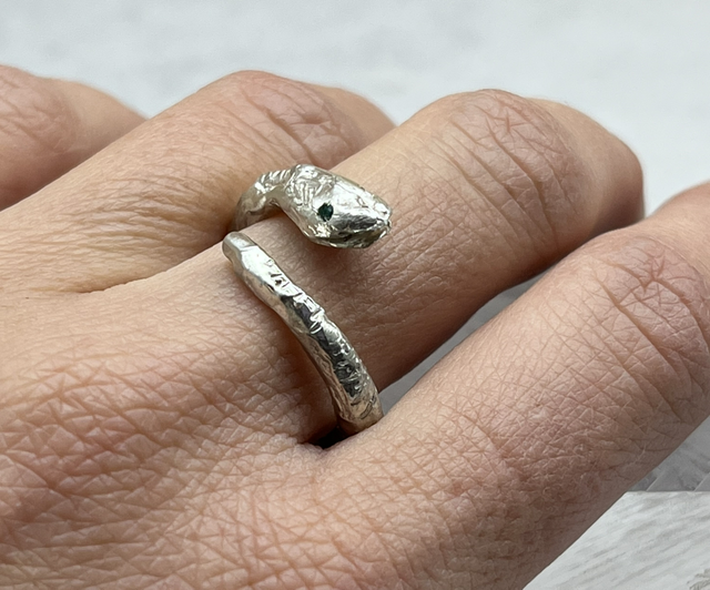 Coiling Snake Ring