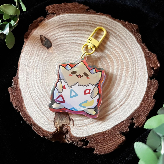 Llavero Pokemon // Togepi - acrílico holográfico arcoiris