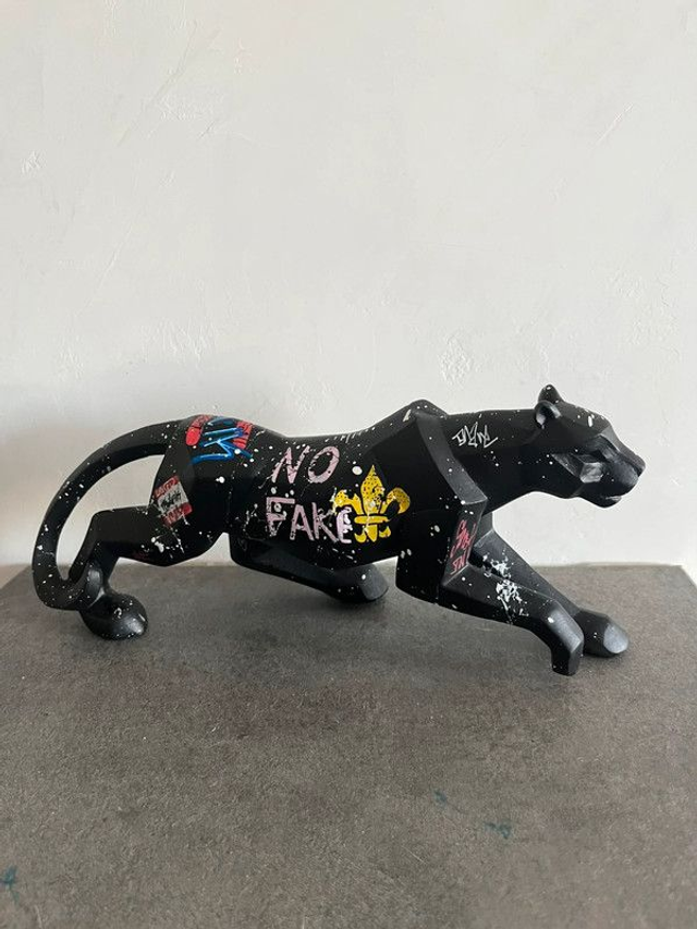 Statuette panthère street art