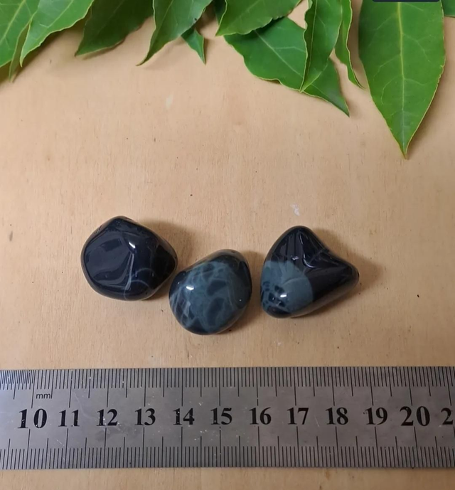 SPIDERS WEB OBSIDIAN TUMBLESTONE