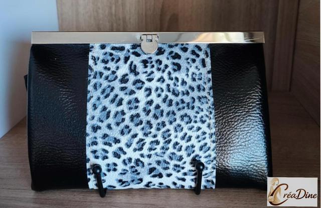 Portefeuille en similicuir «graou »