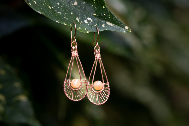 Boucles d'oreille tissées cornaline