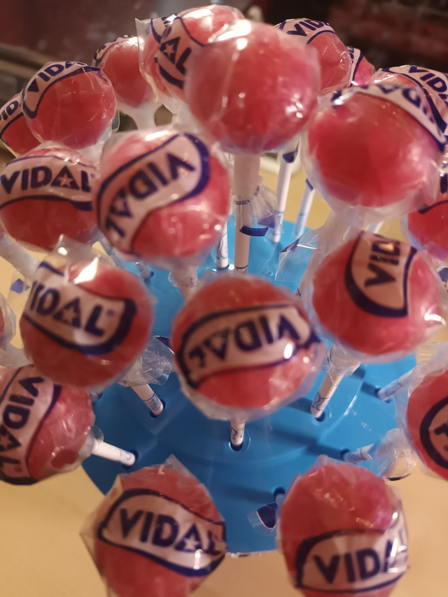 SUCETTE DOUBLE CHERRY BUBBLE GUM ( VENDU A L' UNITE )