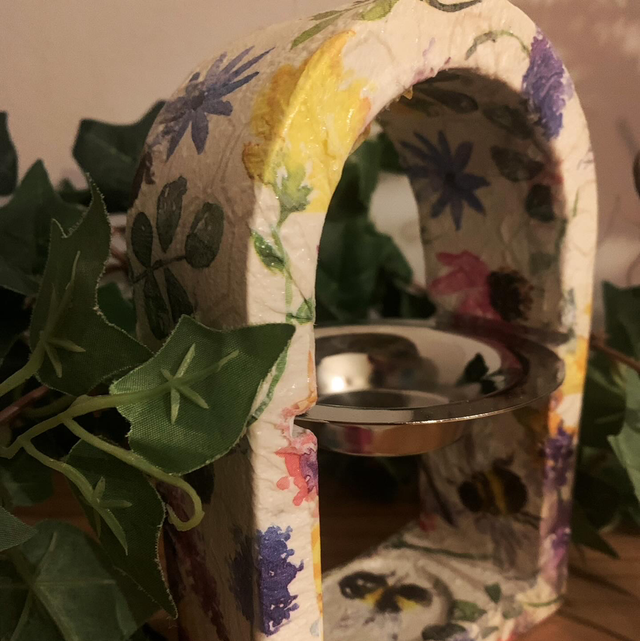 Bee themed handmade oil/wax burner 🐝✨