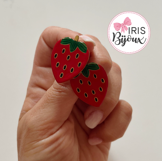 Orecchini fragole piatte 