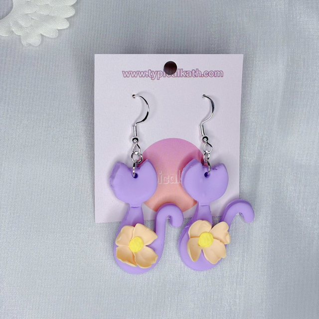 Cat flower clays earrings