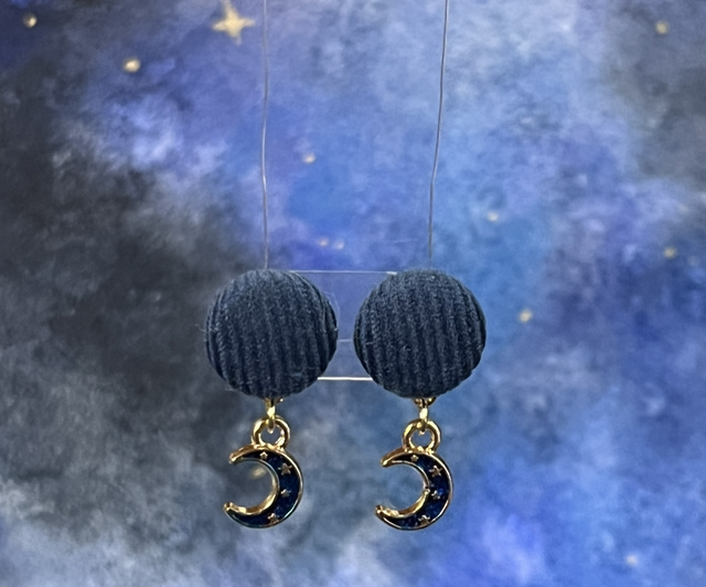 Babys velours bleu et sa lune