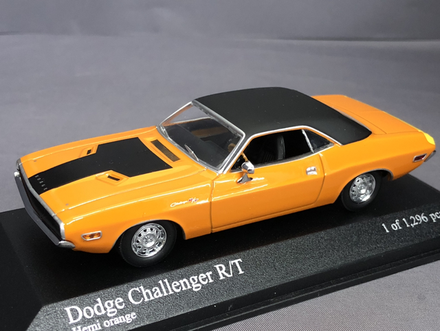 Dodge Challenge R/T Orange Minichamps 1:43