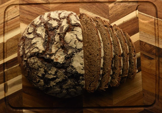 Hades ( 100 % Roggenpower Doppelpfünder )