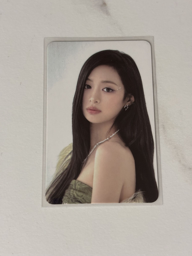 PC OFFICIEL DE AHYEON DE BABYMONSTER
