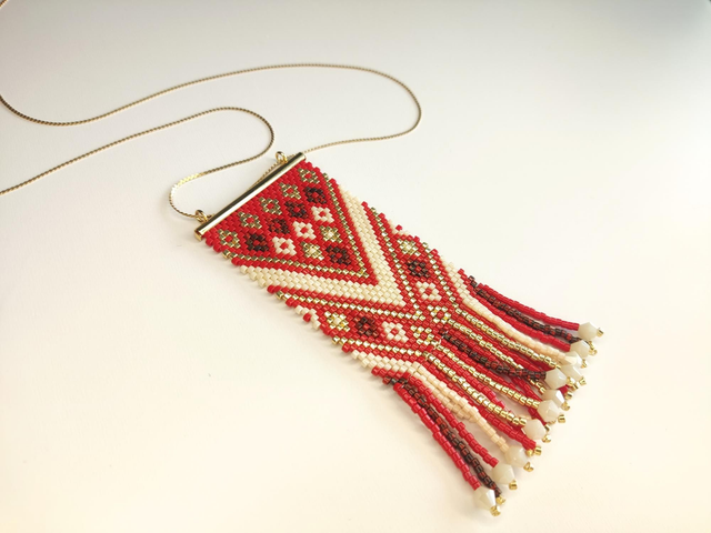 Colgante rombos rojo y beige