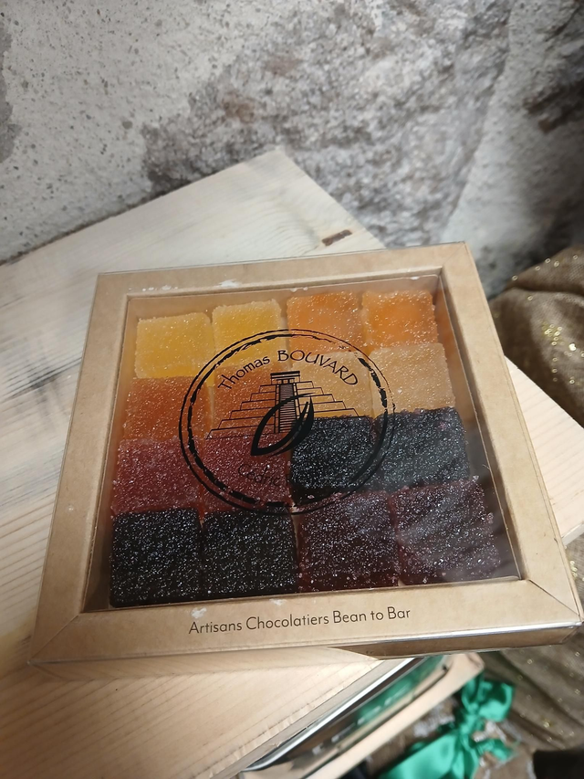 Coffret 16 pâtes de fruits