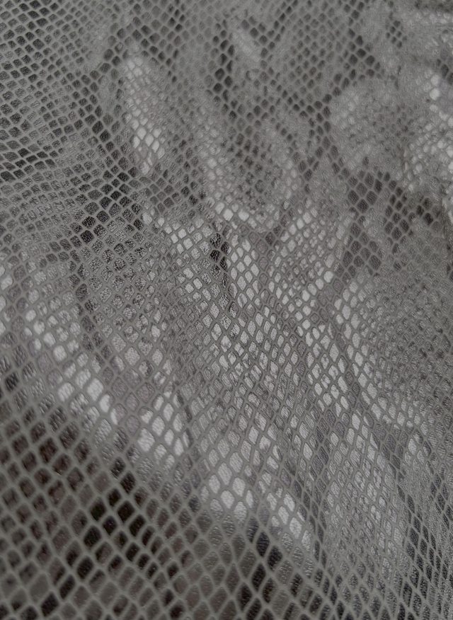 Chute de cuir marron imitatio serpent 