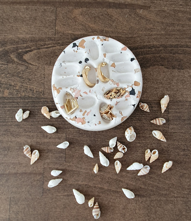 Gyűrűtartó - terrazzo